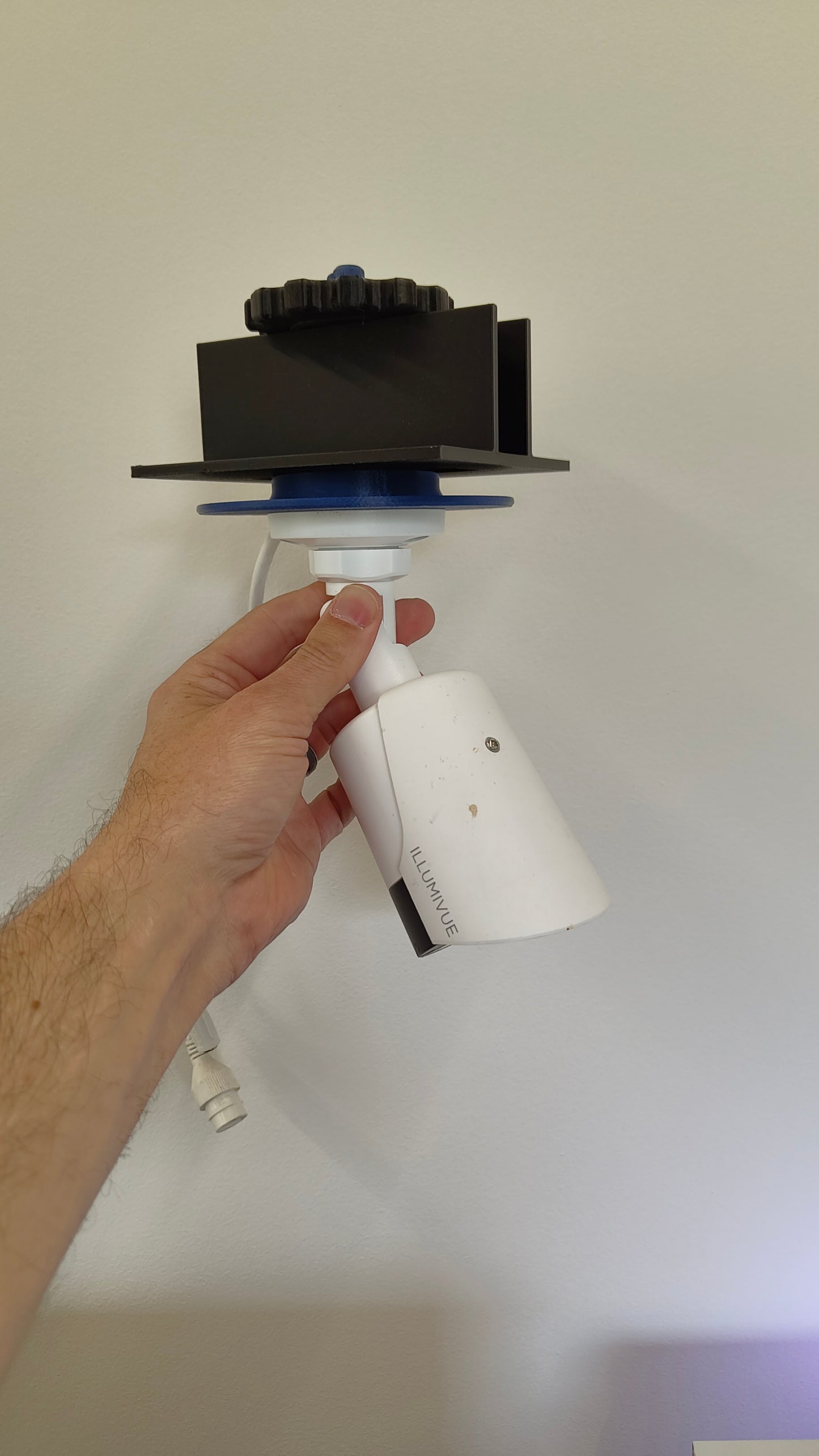 Metal-Truss Camera Mount